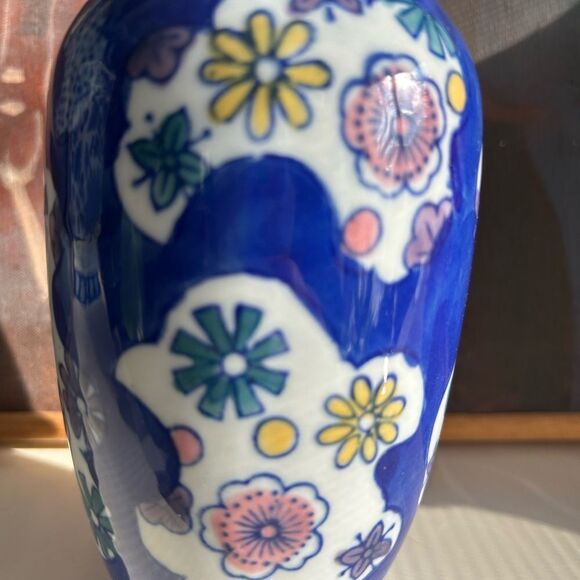 Vintage Dollarama Tall Shaped Flower Vase Blue / white - Picture 9 of 15